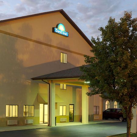 Days Inn By Wyndham Mount Vernon Bagian luar foto