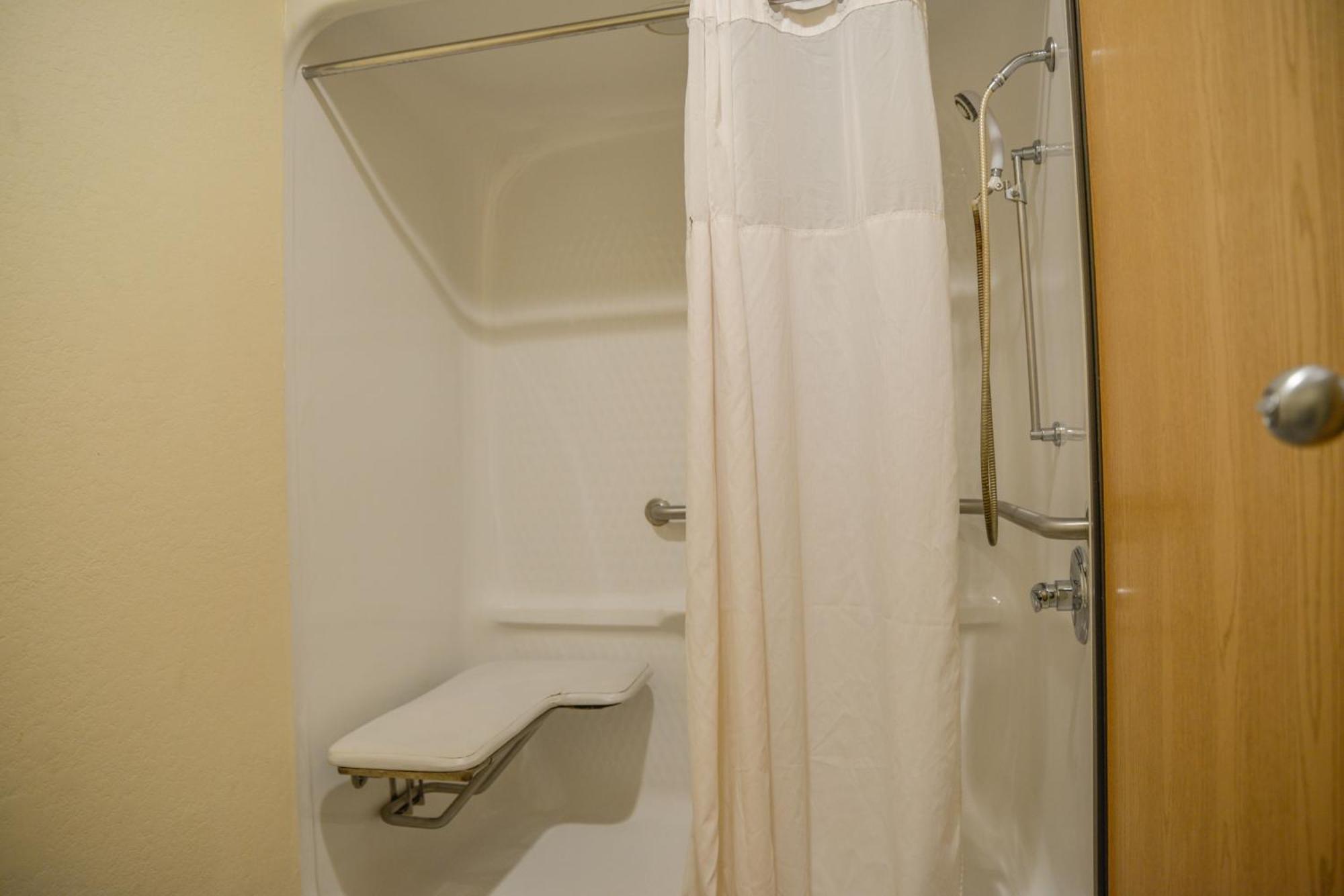 Days Inn By Wyndham Mount Vernon Bagian luar foto