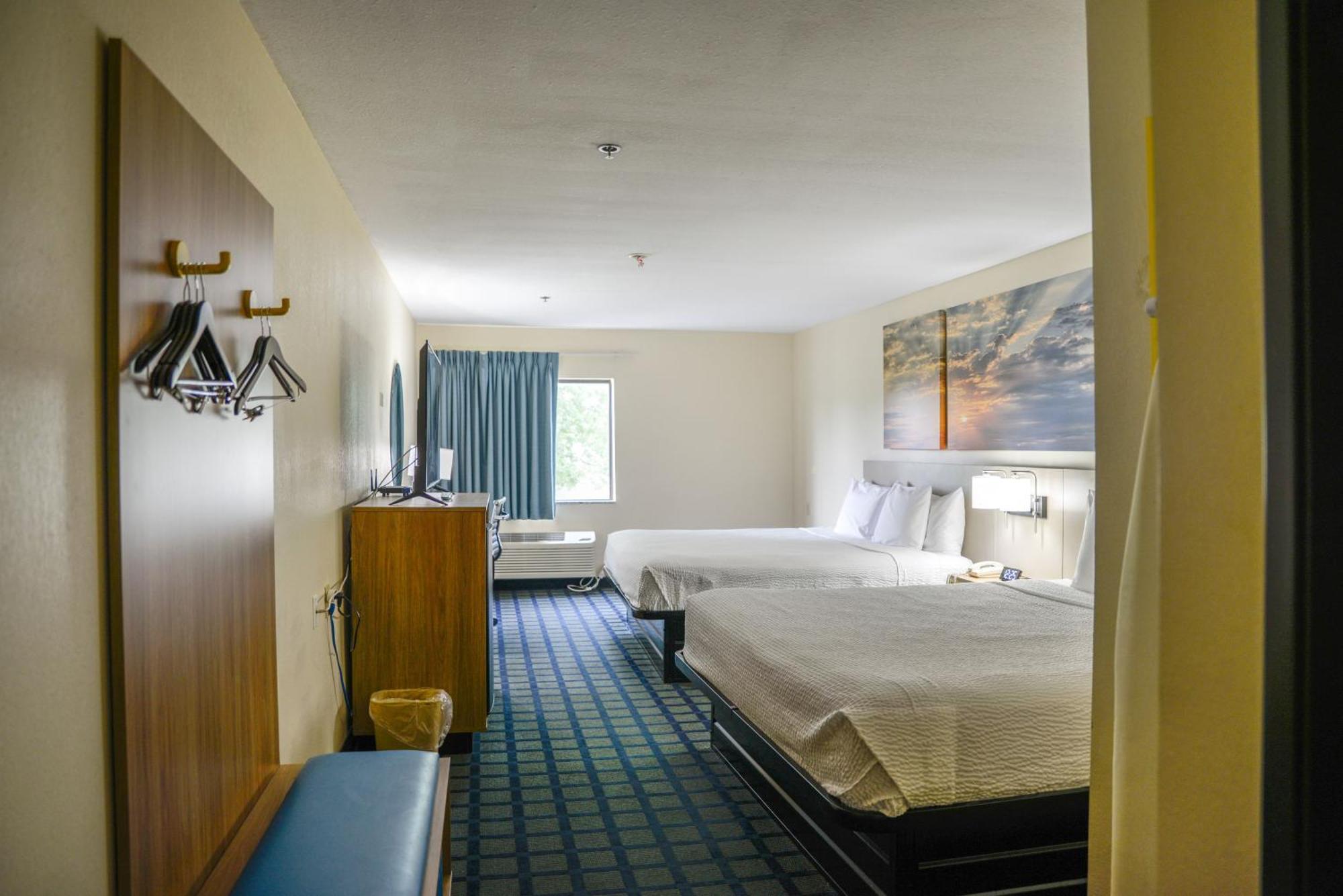 Days Inn By Wyndham Mount Vernon Bagian luar foto