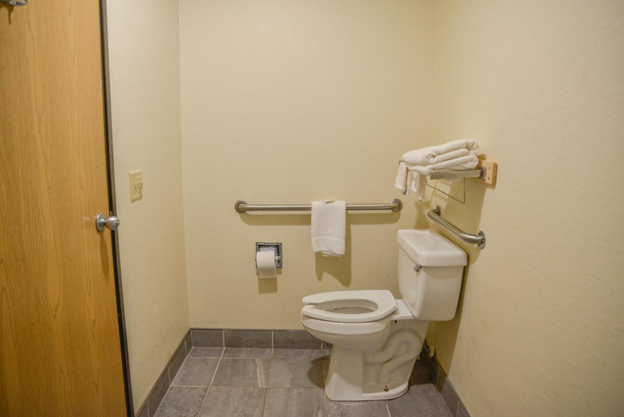 Days Inn By Wyndham Mount Vernon Bagian luar foto