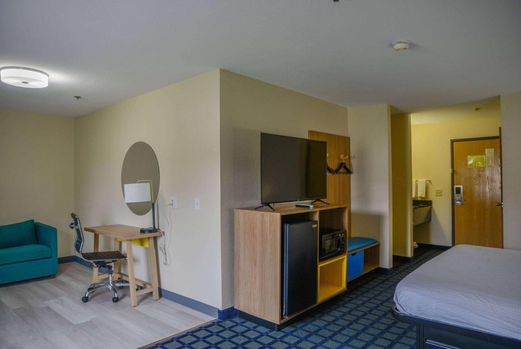 Days Inn By Wyndham Mount Vernon Bagian luar foto