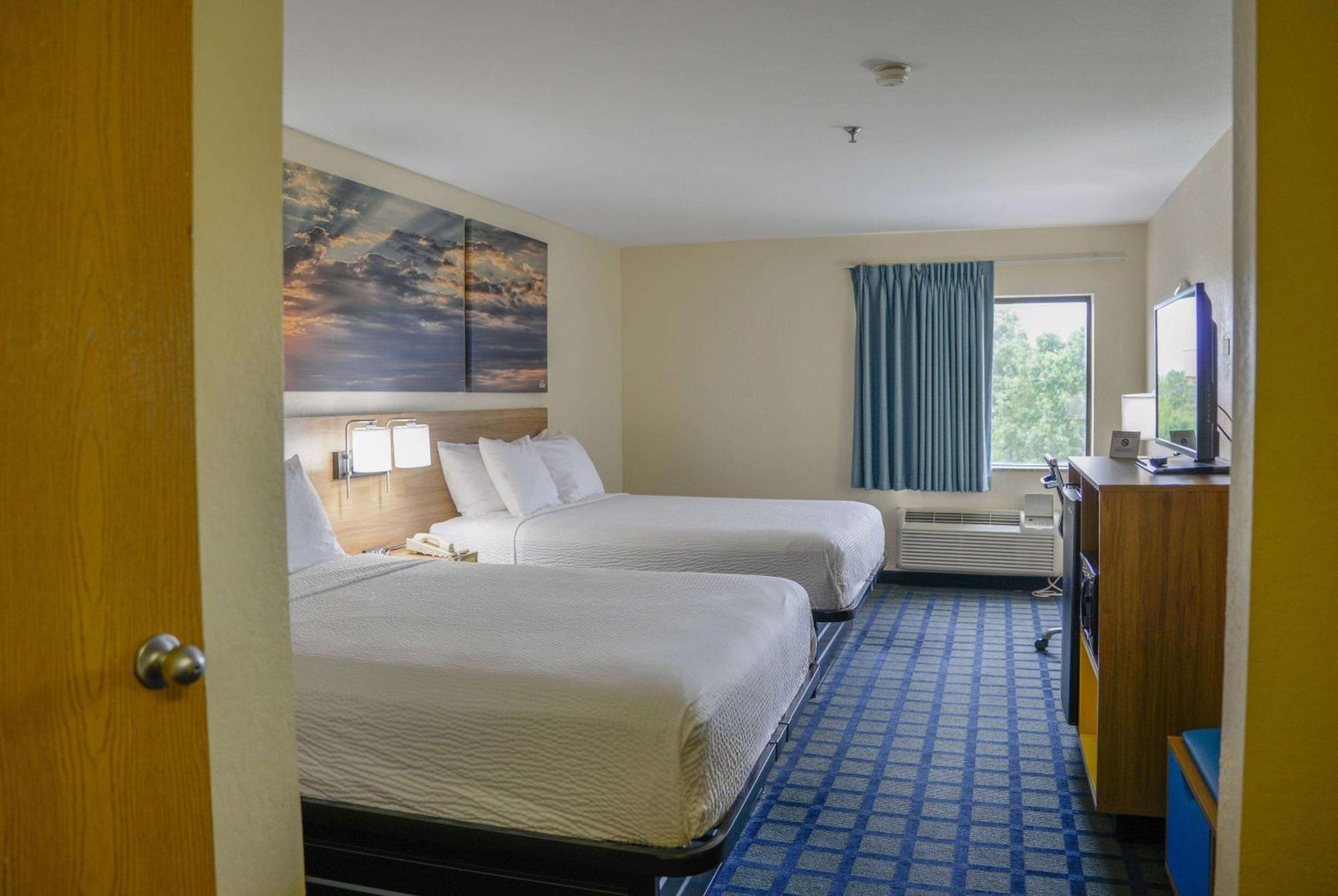 Days Inn By Wyndham Mount Vernon Bagian luar foto